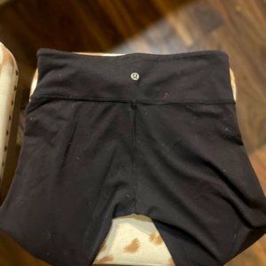LULULEMON SIZE 6 Black Pants